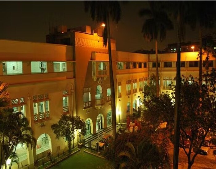 Maulana Azad College